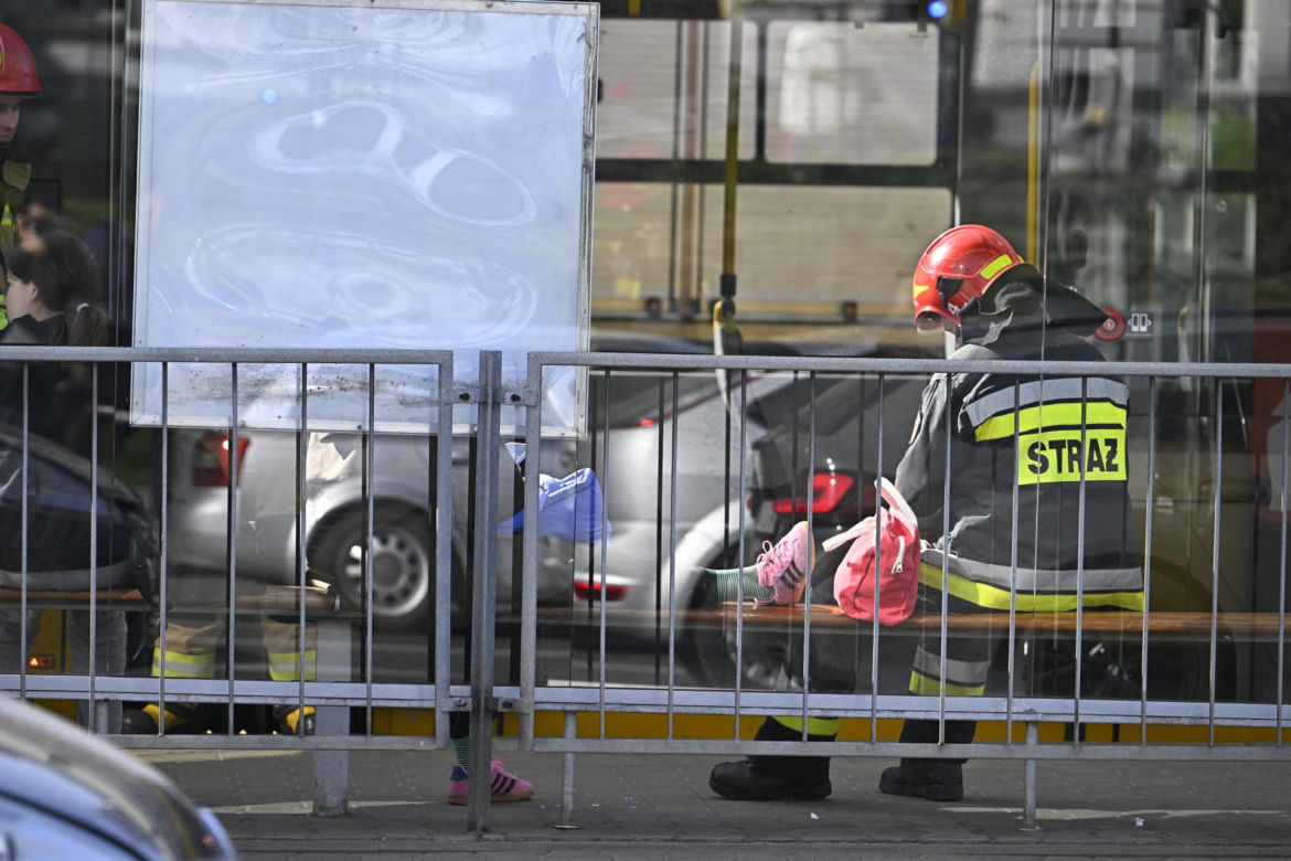  Zderzenie tramwajów w centrum Warszawy. 13 osób rannych, ruch tramwajowy wstrzymany