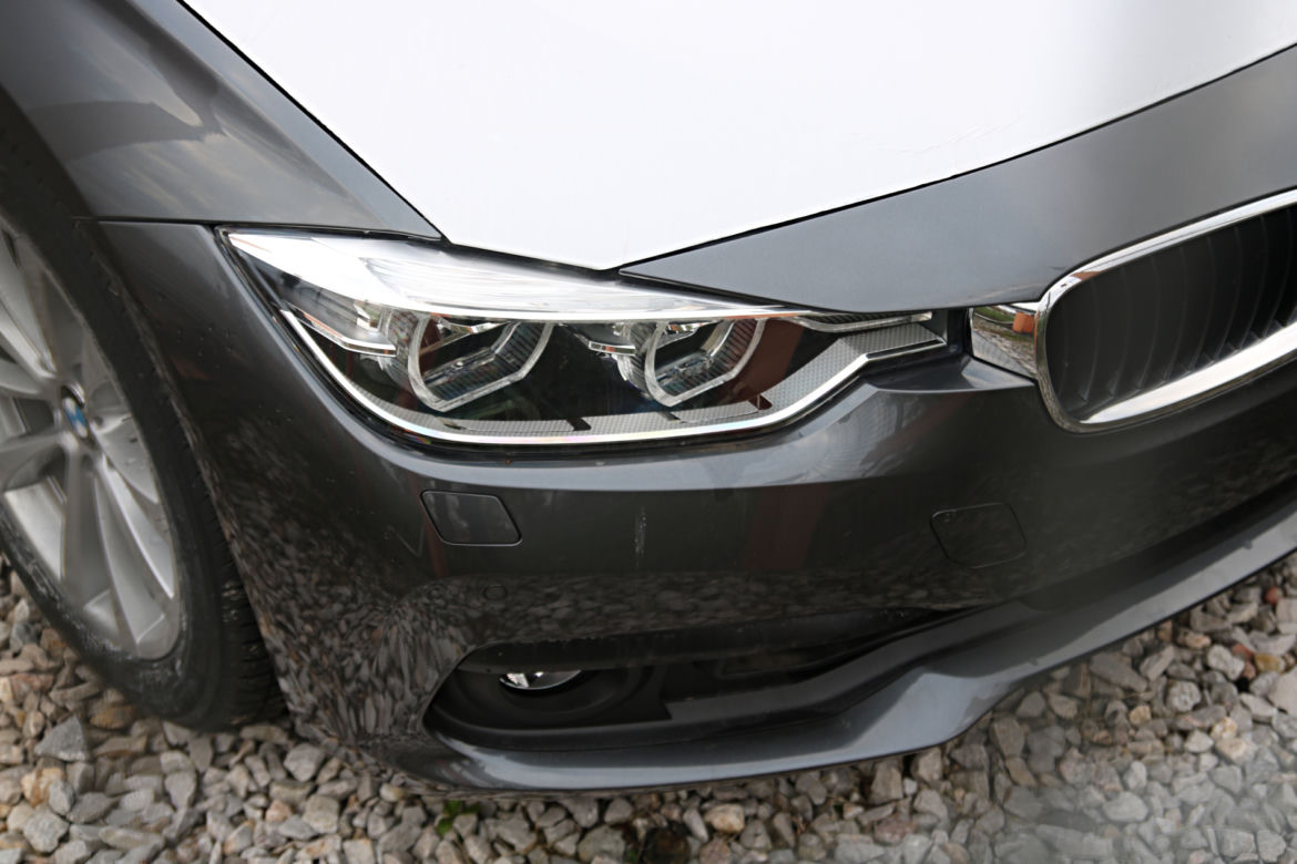 policyjne BMW 330i xDrive