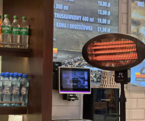 Pracownicy korzystają z prywatnych grzejników, a podróżującym - przyda się sporo cierpliwości