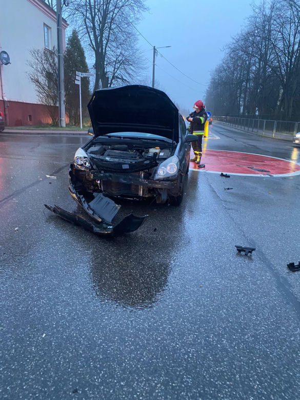 Wypadek na rondzie w Starachowicach