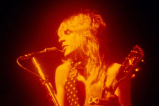 Pomnik Randy’ego Rhoadsa stanie w jego rodzinnym mieście? Fani legendarnego gitarzysty ruszyli z petycją 