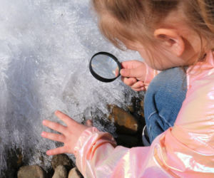 Zimowy eksperyment dla dzieci. Zróbcie lodołamacz z efektem „wow”