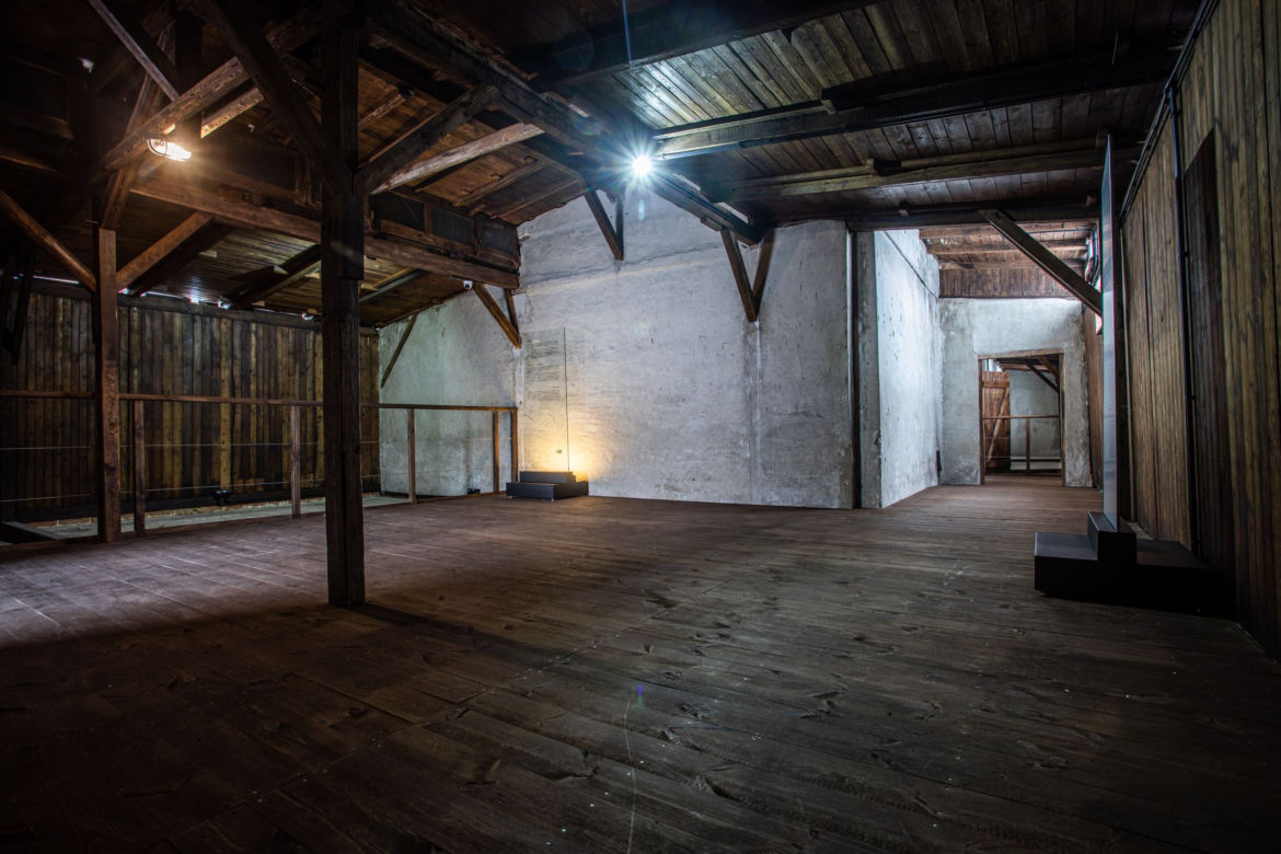Majdanek już po remoncie. "Ten barak nigdy nie był udostępniony zwiedzającym" [GALERIA]