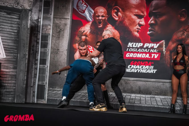 Ring girls Gromda 24