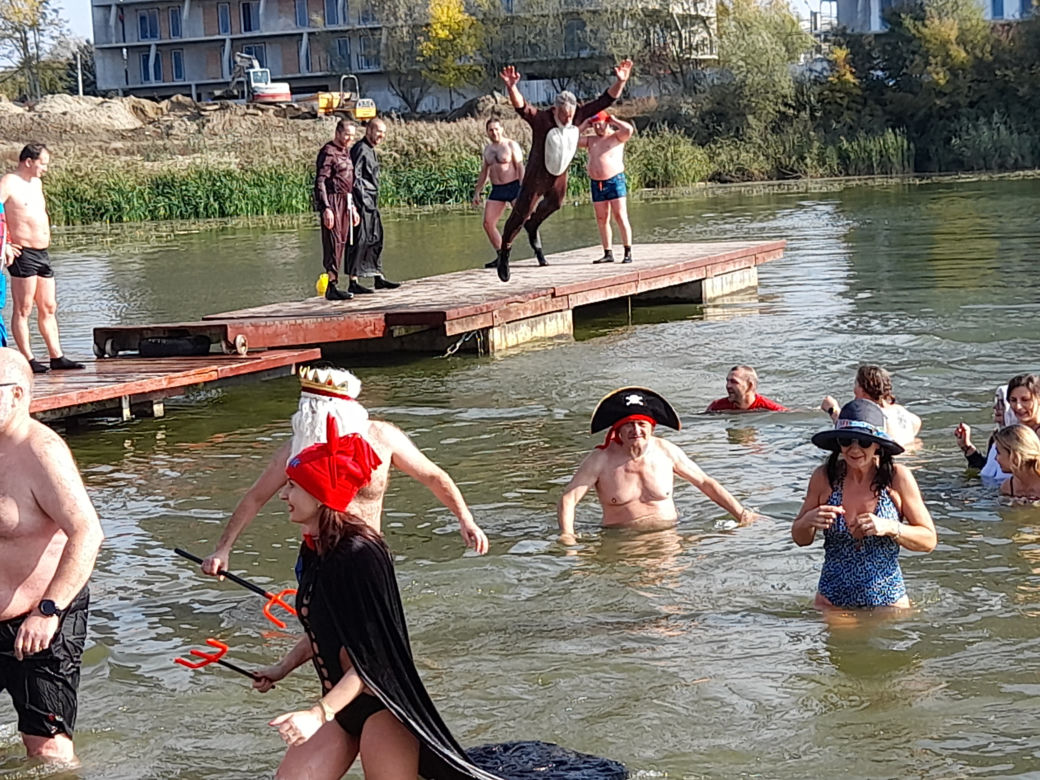 Rzeszowskie morsy z „Sopelka” rozpoczęły sezon. Zobaczcie zdjęcia! 