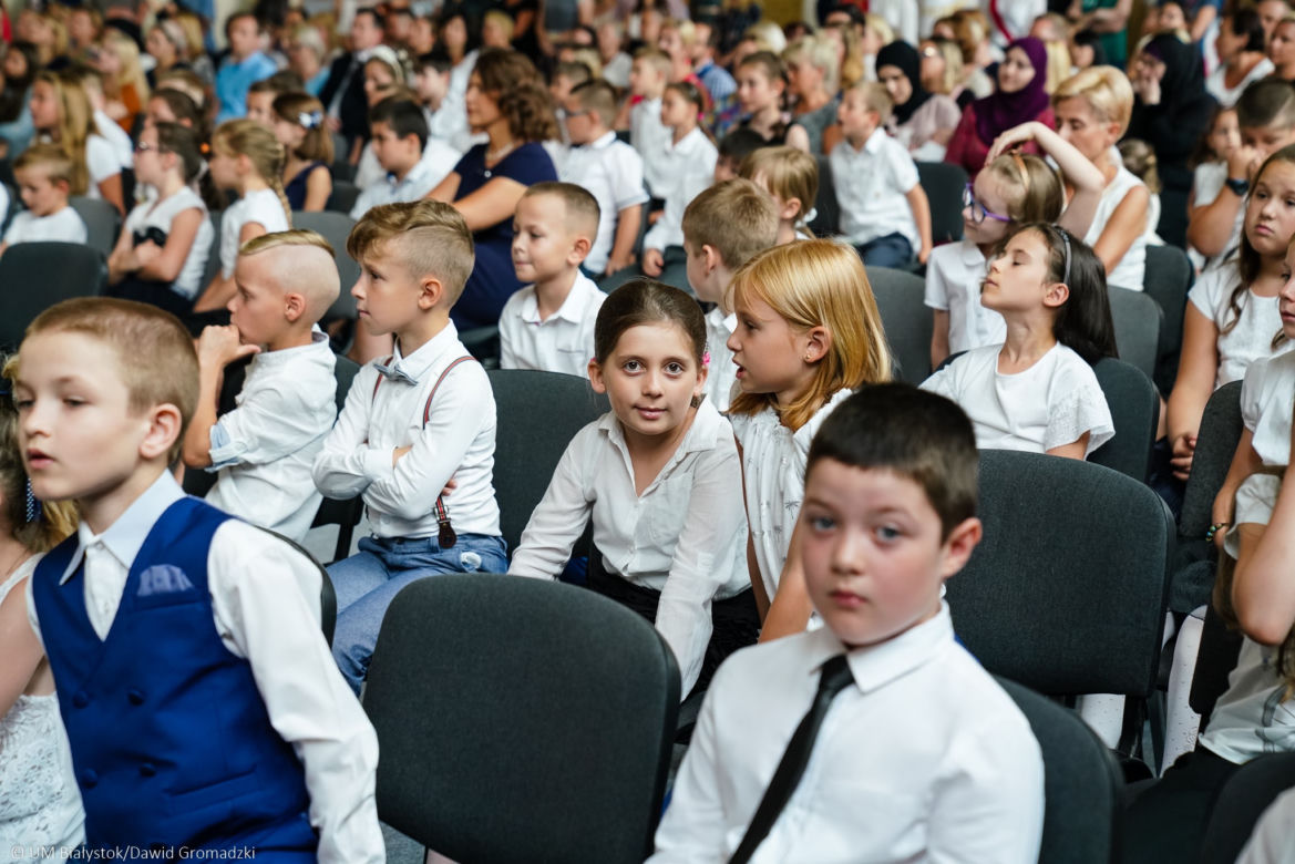 Początek nowego roku szkolnego w Białymstoku. Naukę rozpoczęło 39 tys. dzieci i młodzieży