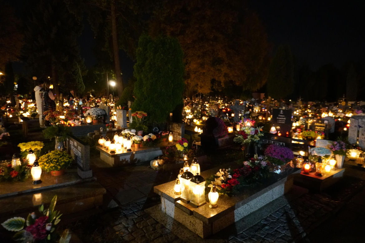 Wszystkich Świętych na cmentarzu w Katowicach-Piotrowicach 