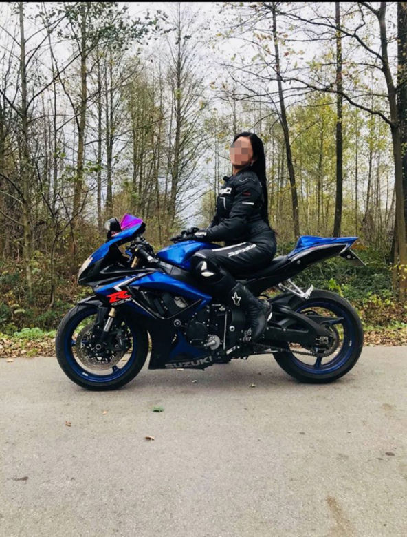 Grób zmarłej motocyklistki Karoliny z Zielonki