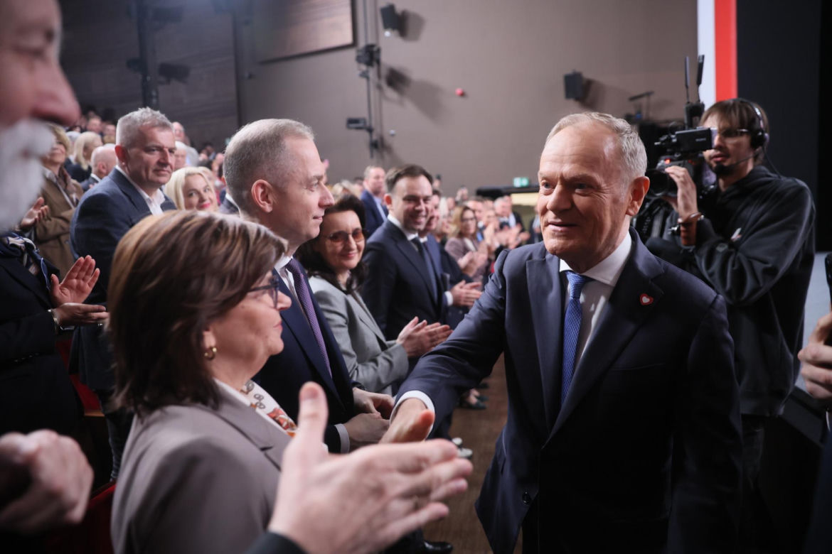 Premier Donald Tusk podczas Rady Krajowej Koalicji Obywatelskiej w Ursynowskim Centrum Kultury "Alternatywy" w Warszawie