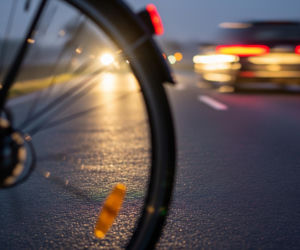 Wypadek rowerzysty w Somiance. Kto tak jeździ, ten prosi się o kłopoty?