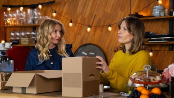 Barwy szczęścia, odcinek 3365: Dominika (Karolina Chapko), Renata (Anna Mrozowska)