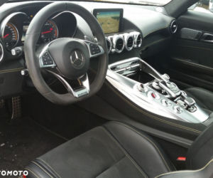 Krzysztof Rutkowski sprzedaje Mercedesa AMG GT S