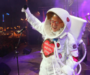 Od witraży i „uwalniania słoni” do Wielkiej Orkiestry Świątecznej Pomocy. Nieoczywiste oblicza Jurka Owsiaka