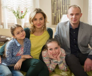 Na Wspólnej.Tosia (Julia Lewenfisz-Górka), Ula (Ania Niedźwiecka), Zuza (Małgorzata Socha), Kamil (Kazimierz Mazur)