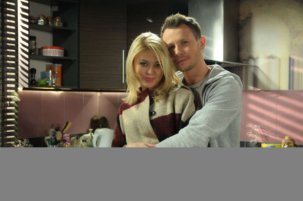 Pierwsza miłość. Radek (Mateusz Banasiuk), Jowita (Joanna Opozda)