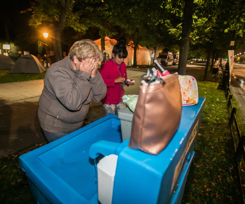 Ministrze! Zapraszamy do nas na noc