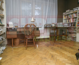 Jaruzelska wprowadza się do domu ojca