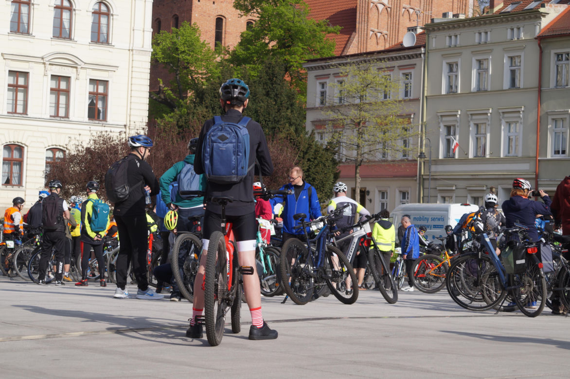 Bydgoszczanie na rowerach rozpoczęli nowy sezon turystyczny! Chętnych nie brakowało [ZDJĘCIA]