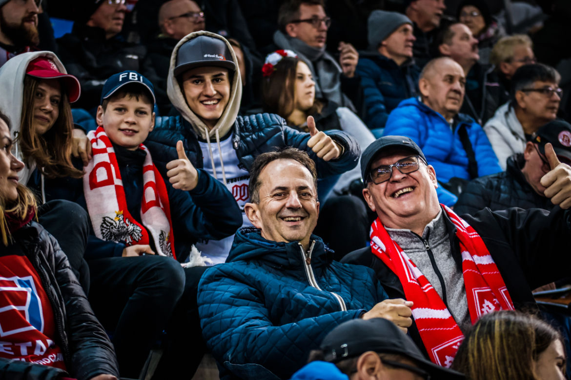 Grand Prix Polski w Toruniu. Zdjęcia kibiców z Motoareny