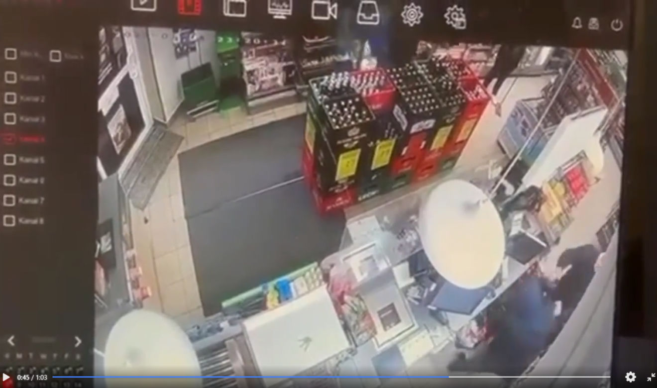 Jest nagranie z krwawego napadu na sklep w Kobyłce. W ruch poszedł nóż [WIDEO]