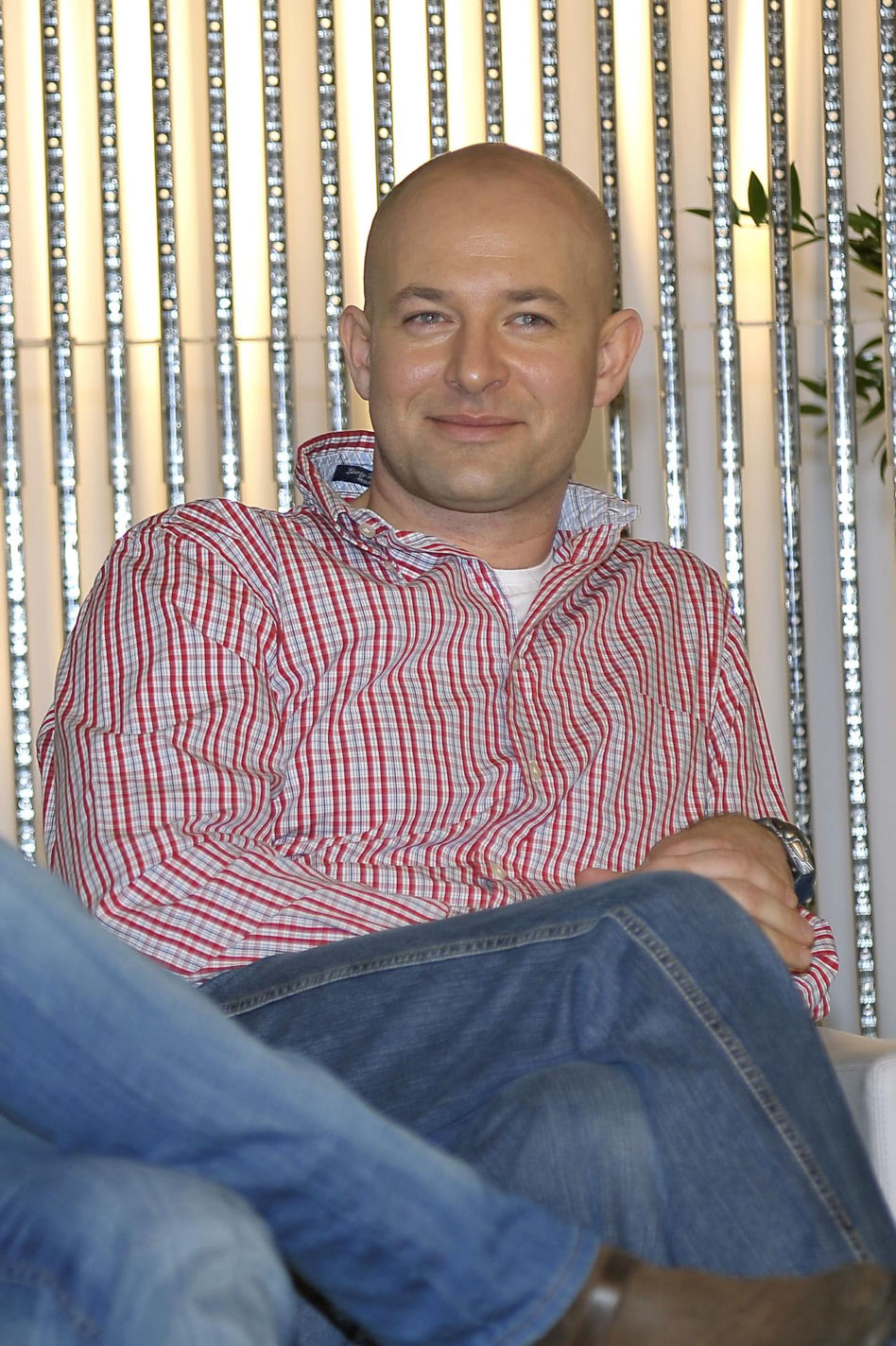 Od amanta z „Magdy M.” do twardziela z brodą. Tak przez lata zmieniał się Szymon Bobrowski