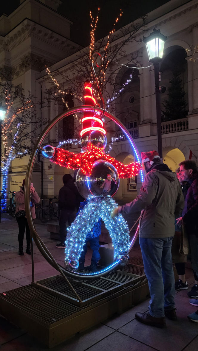 W Warszawie rozbłysła świąteczna iluminacja