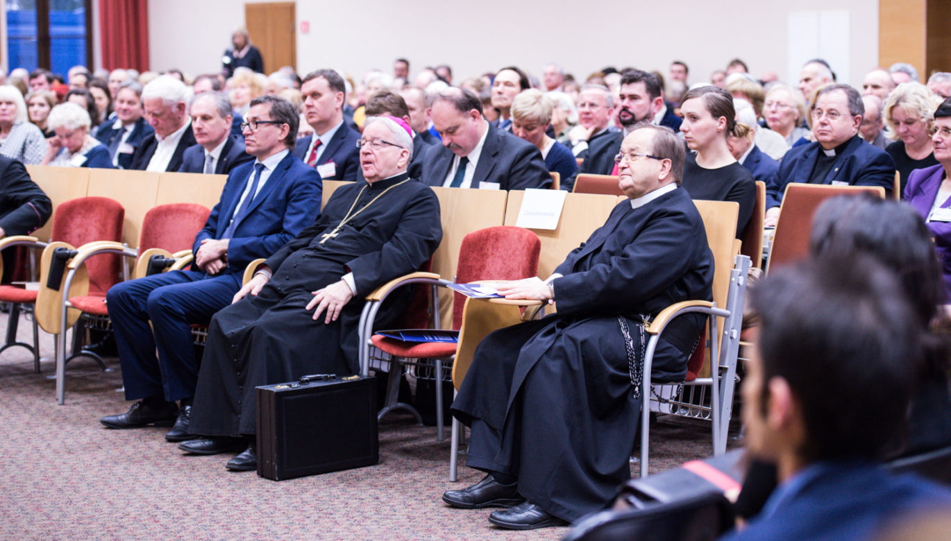 RYDZYK SPRZEDAJE BILETY NA MACIEREWICZA
