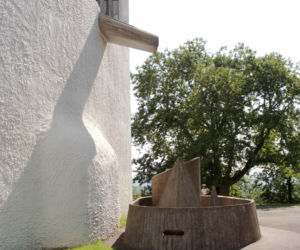 Kaplica w Ronchamp Le Corbusiera