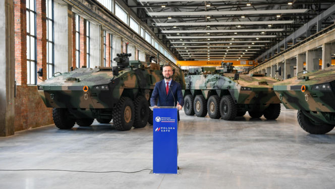 Kosiniak-Kamysz był dziś zakładach w Rosomak S.A. w Siemianowicach Śląskich