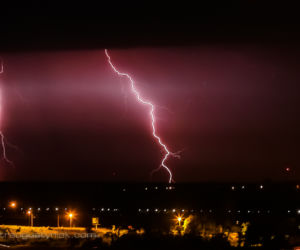 Płock. A niech to piorun trzaśnie! Uważajcie, bo może się spełnić [GALERIA]