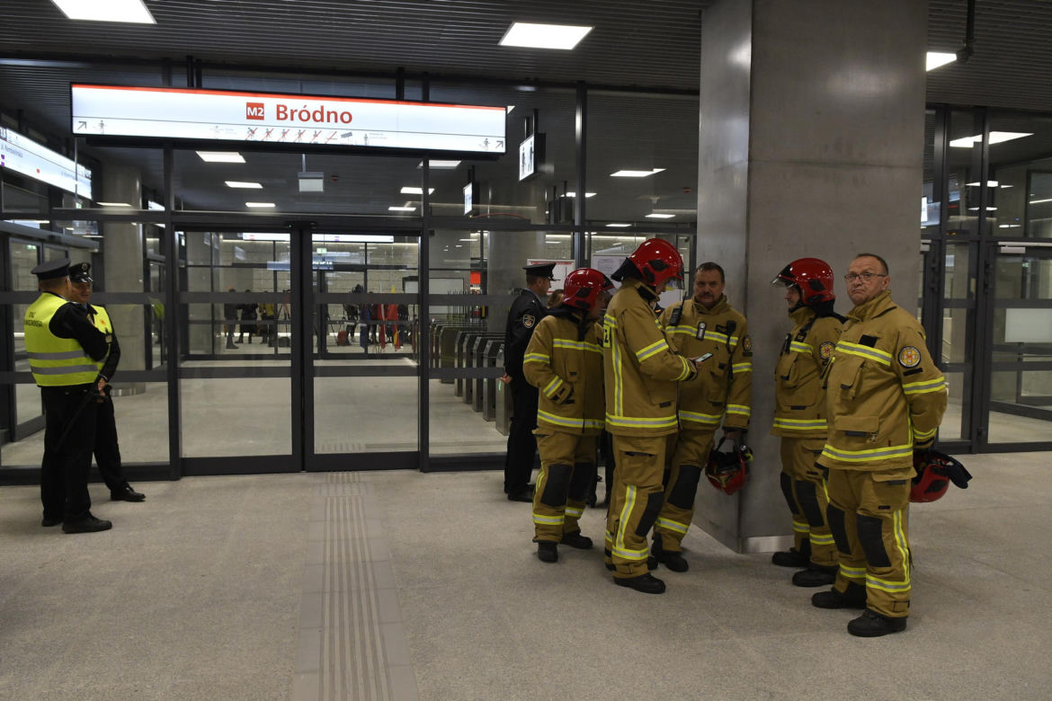 Metro pojechało na Targówek. Tak wyglądało otwarcie nowych stacji