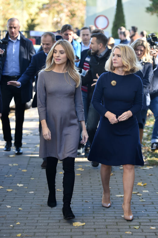 Kasia Tusk czy Kinga Duda. Która się lepiej ubiera?  