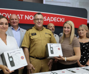 Sądecczyzna stawia na bezpieczeństwo. Miliony złotych na sprzęt dla służb