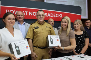 Sądecczyzna stawia na bezpieczeństwo. Miliony złotych na sprzęt dla służb