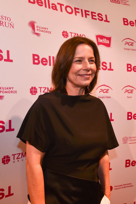 Gala Otwarcia 24. MFF BellaTOFIFEST w Toruniu. Elegancja i zachwycające kreacje gwiazd w CKK Jordanki