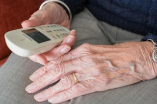 70-latka padła ofiarą oszustwa na pracownika banku - Straciła 60 tys. złotych