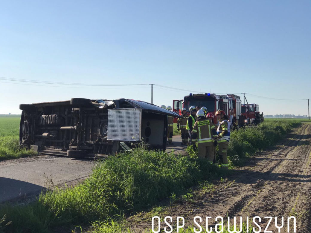 Zderzenie busa z samochodem osobowym. Ranna została niepełnosprawna 10-latka!