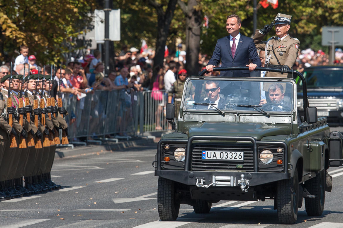Kierowcy w gigantycznych tarapatach! Defilada z okazji Święta Wojska Polskiego zablokuje miasto