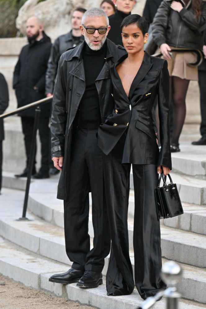 Tłum gwiazd  na pokazie Schaparelli