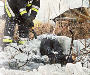 OLSZTYN: Wykuli topielca z lodu
