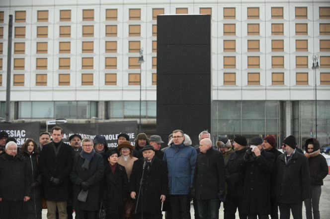 Jarosław Kaczyński na obchodach miesięcznicy smoleńskiej