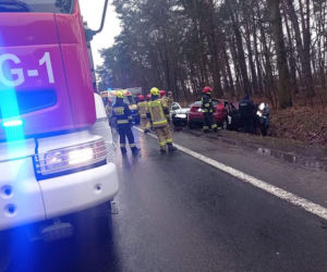 Poważny wypadek na granicy Torunia i gminy Zławieś Wielka. Trzy osoby ranne