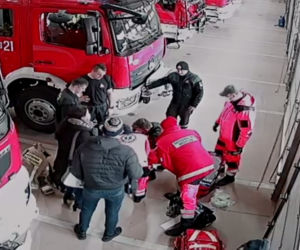 Suwałki. Bohaterska akcja strażaków, uratowali życie niemowlakowi [ZDJĘCIA]