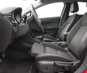 Opel Astra 1.6 Turbo 200 KM M6 Elite