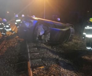 Groźny wypadek w Łódzkiem: Pijany 23-latek DACHOWAŁ na torach