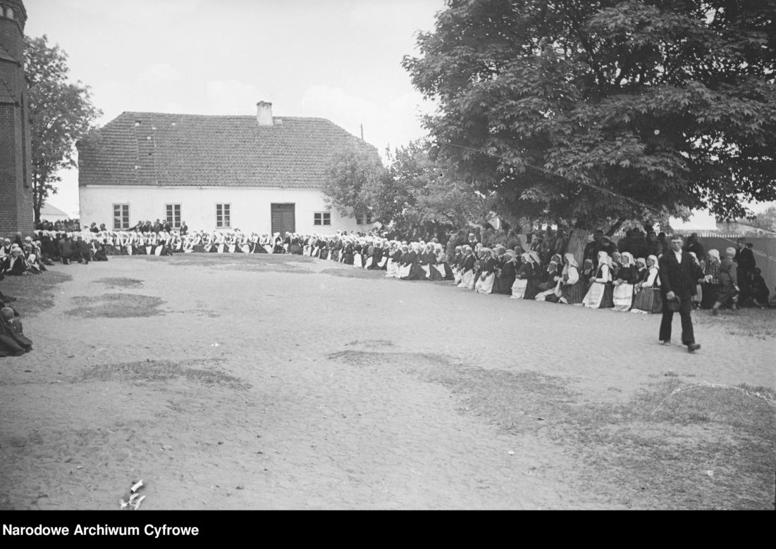 Tak wyglądało Boże Ciało na Kurpiach w 1937 roku. Te zdjęcia to prawdziwa podróż w czasie