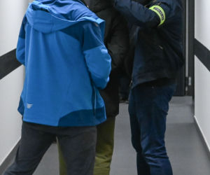 Przewoziła 42 nielegalnych imigrantów. Trafiła przed sąd w Toruniu