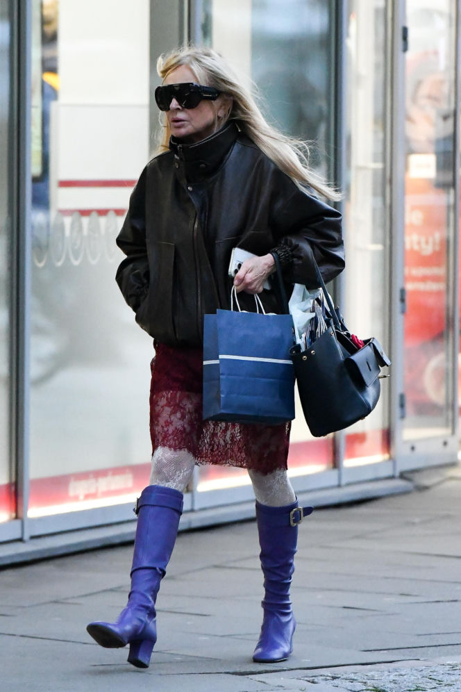 Monika Olejnik weszła w spódnicy, wyszła bez