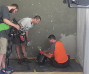 Metamorfoza ściany w salonie BETON na ścianie!