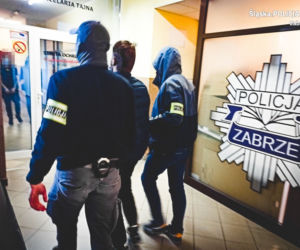 Zabrze: Stracił auto, ale potem wykiwał złodziei. Zaprowadził ich policjantom pod nos! Sceny jak z filmu akcji